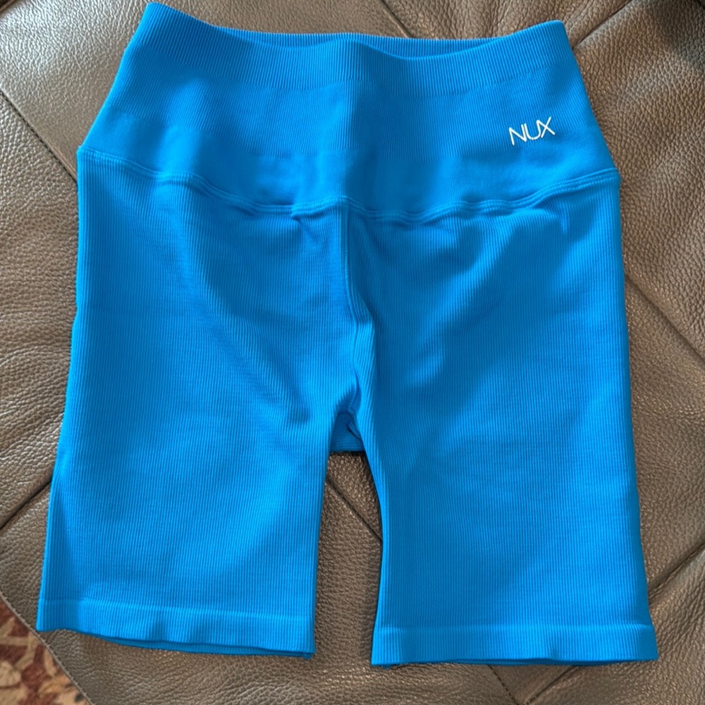 NUX High Rise Blue Activewear Shorts Modern Design Moisture-Wicking